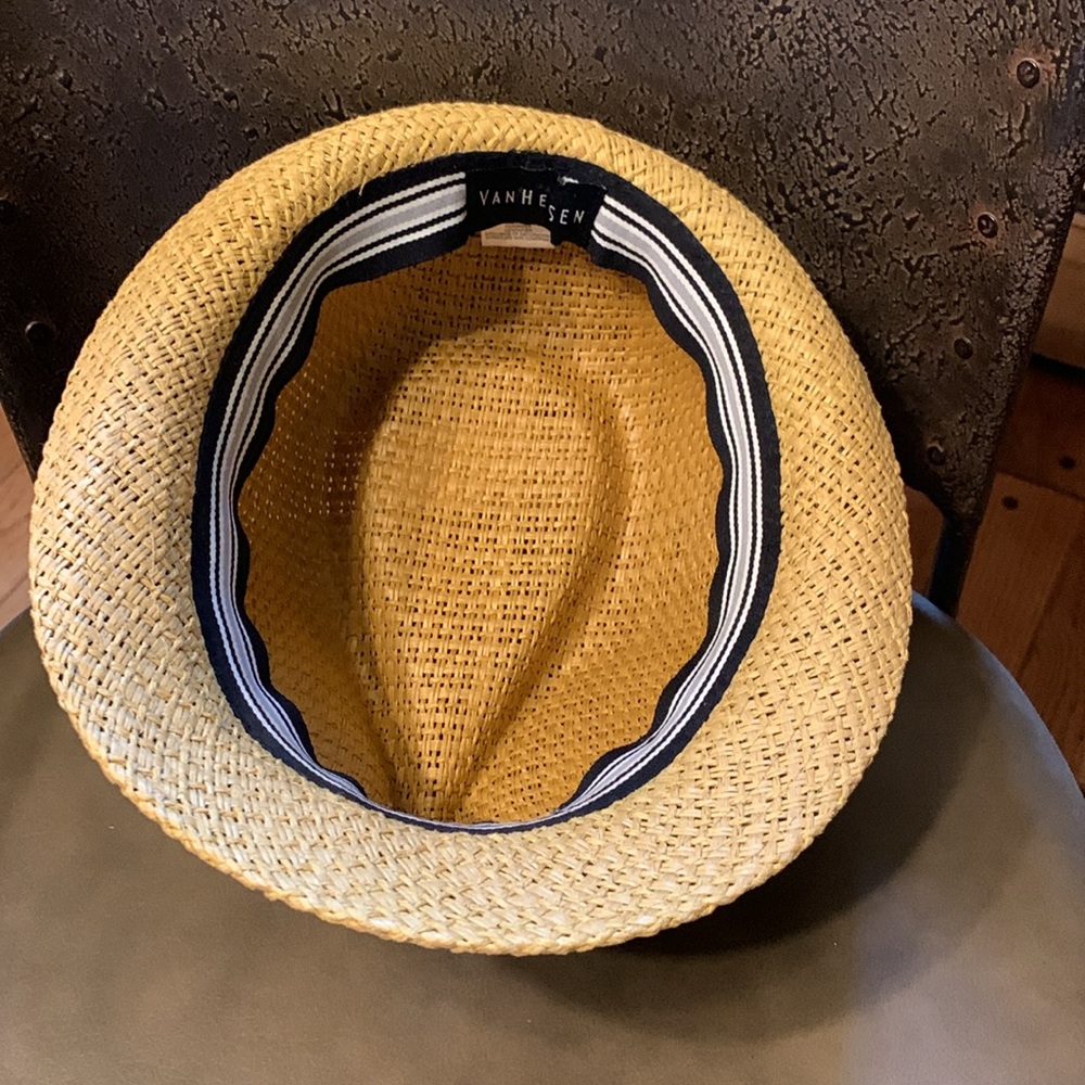 Men’s hat - Picture 3 of 4